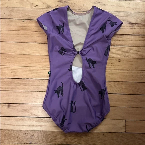 Lucky Leo Halloween leotard - Picture 3 of 4